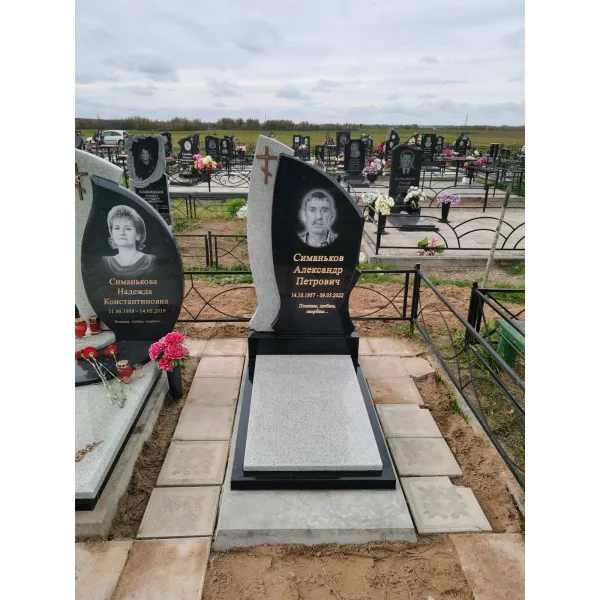 Эксклюзивный гранитный памятник н14 Эксклюзивный гранитный памятник н14