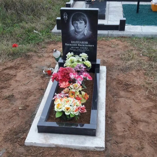 Фундамент под памятник