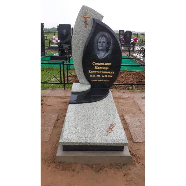 Эксклюзивный гранитный памятник н13 Эксклюзивный гранитный памятник н13